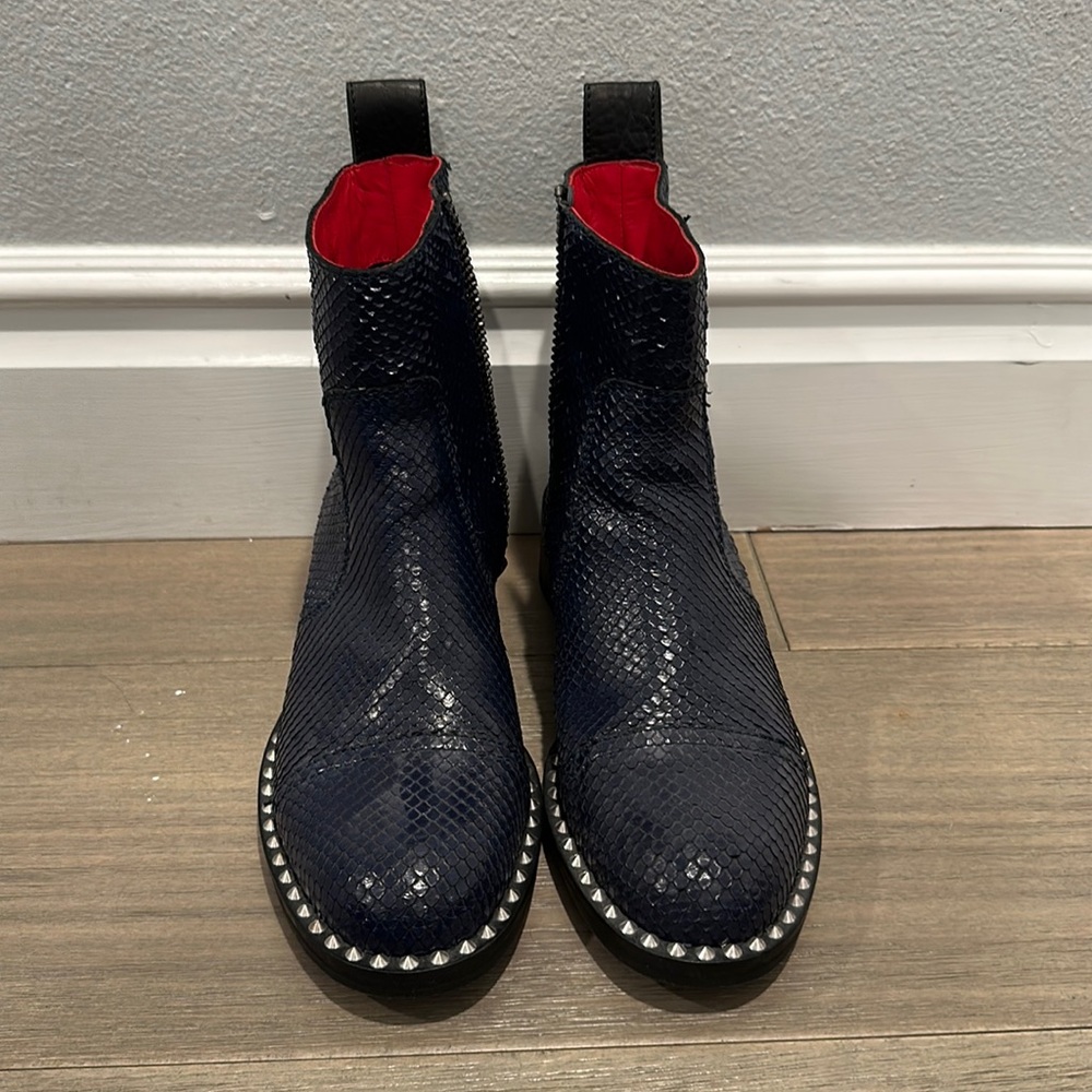Authentic and worn once navy boots with snakeskin effect